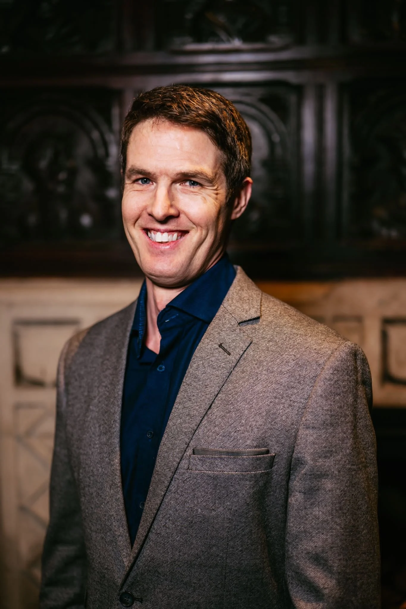 Mr Damian Lake - Consultant Ophthalmologist, Corneal and Refractive Surgeon